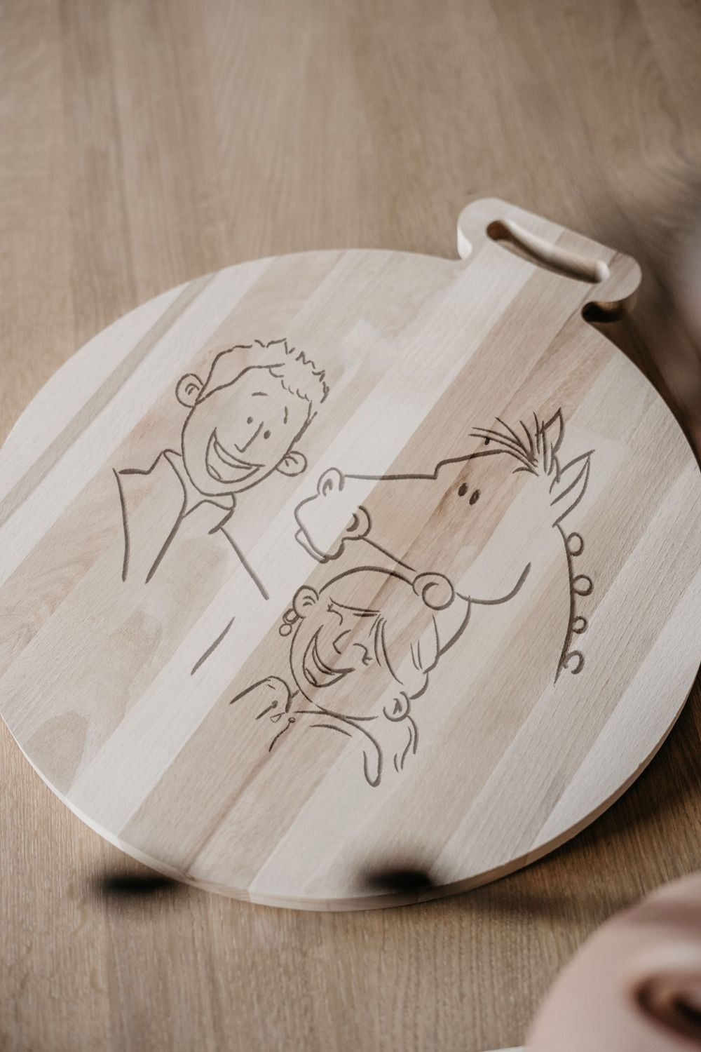 Plank met illustratie van jouw gezin