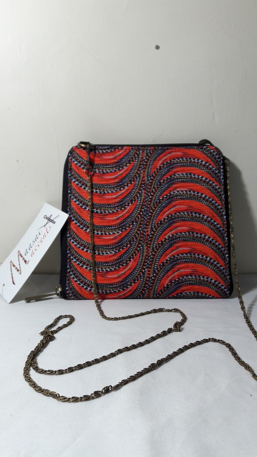 Maasai Accents®, Kitenkela beadwork print, lPad
bag. Kitenkela beadwork polyester canvas print IPad bag