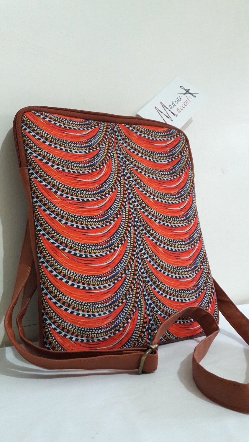 Maasai Accents®, Kitenkela beadwork print, lPad
bag. Kitenkela beadwork polyester canvas print IPad bag