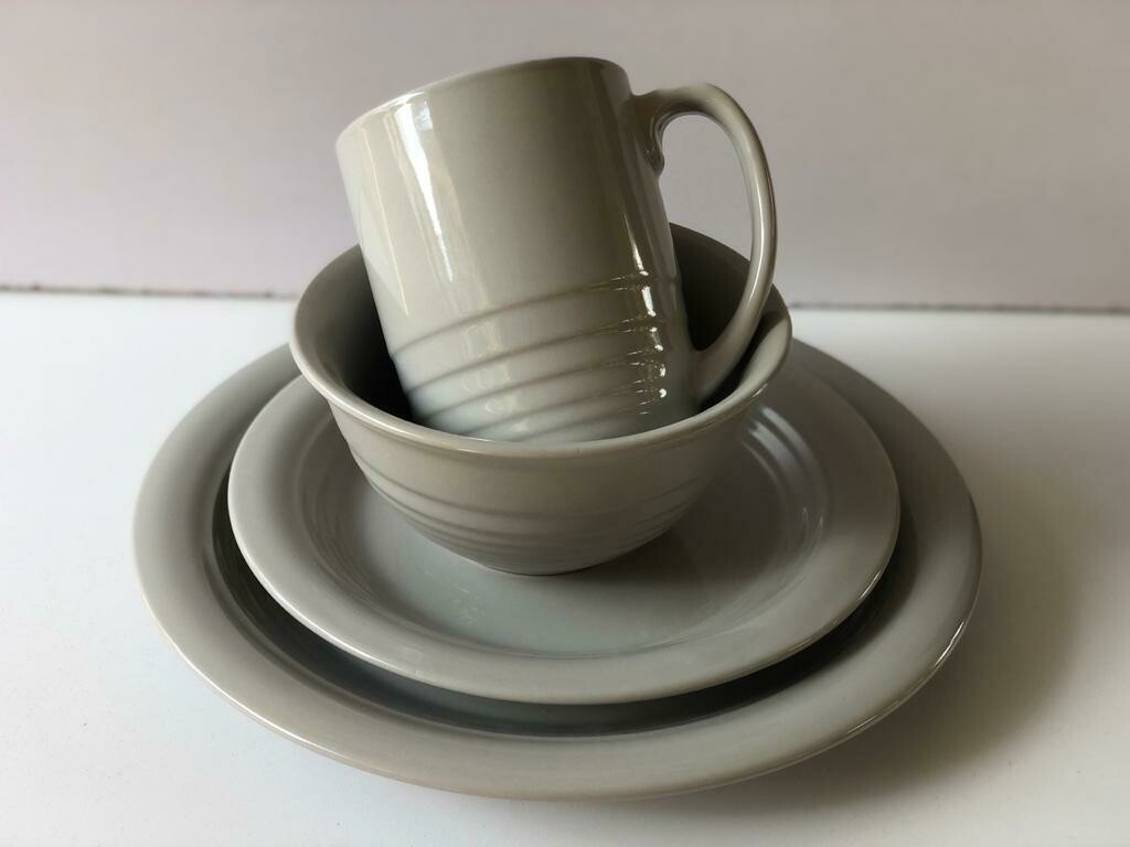 Ceramic dinner set 16 piece with 4bowls,4sideplates, 4mugs, 4dinner plates-K10