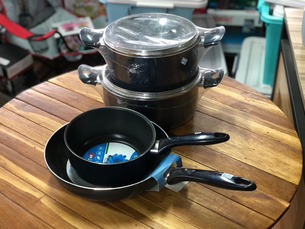 Bella Blu Mugnano non Stick cooking set casserole 24cm,22cm,sauce pan 18cm,Fry Pan 26cm