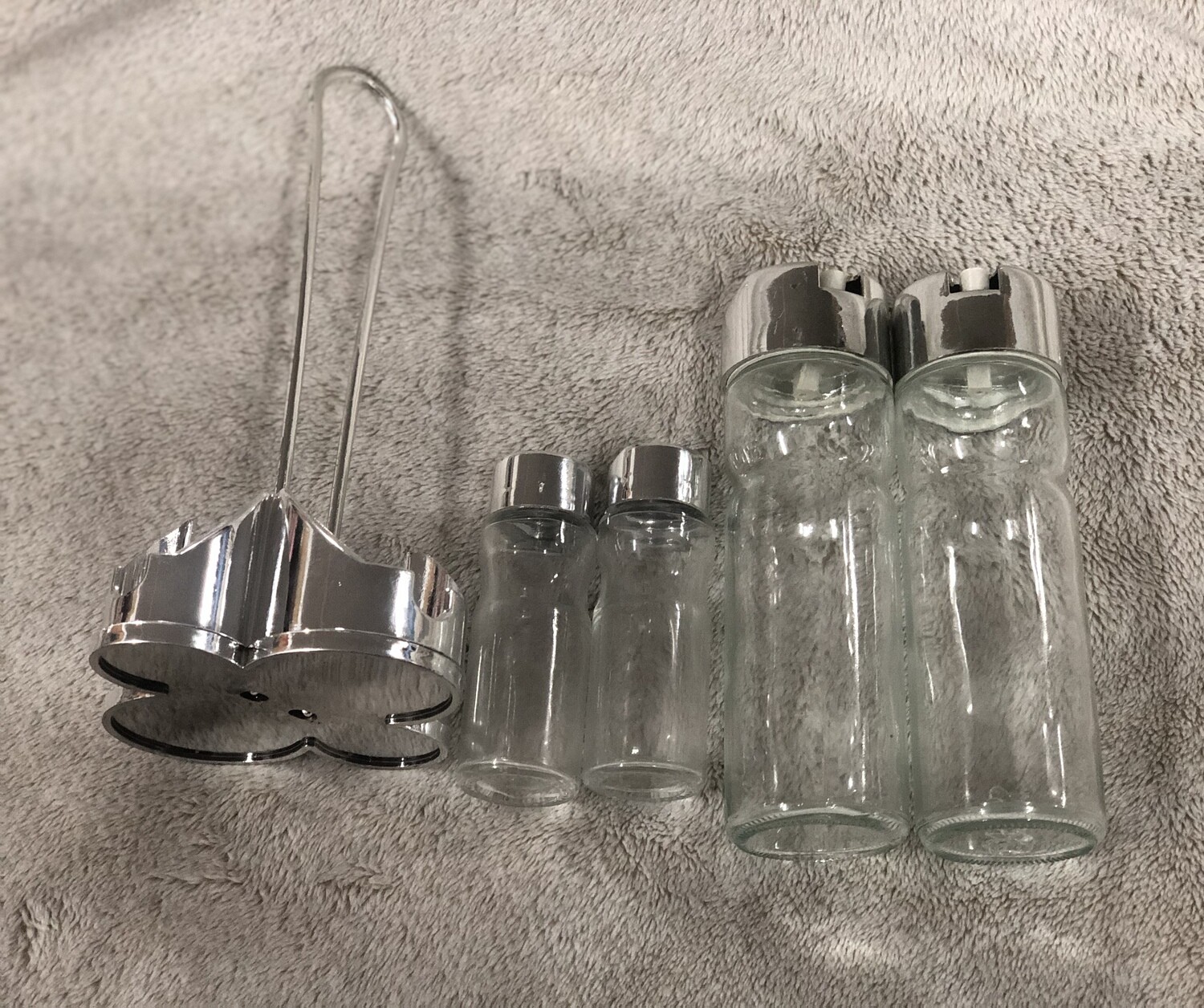 Sauces spices jars set glass on plastic holder silver coated