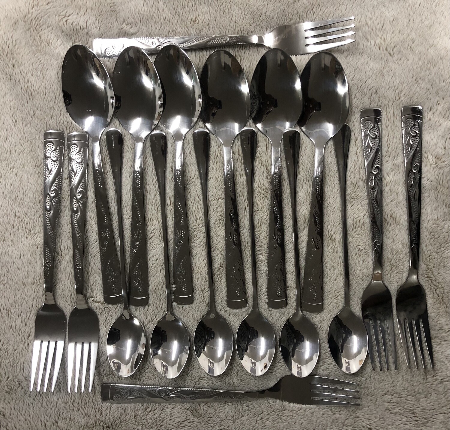 Stainless steel silver 18 pcs set of 6 table spoons 6 long tea spoons 6 table forks