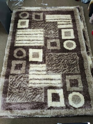 Shaggy fluffy living room carpet size 5x8ft belgium