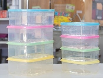 Coloured Plastic Food Containers 2.5L,2L,600Ml set of 3