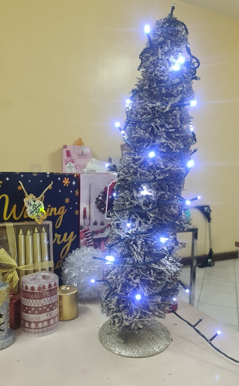 Ess Xmas tree Silver 60cm XM44A (without lights)