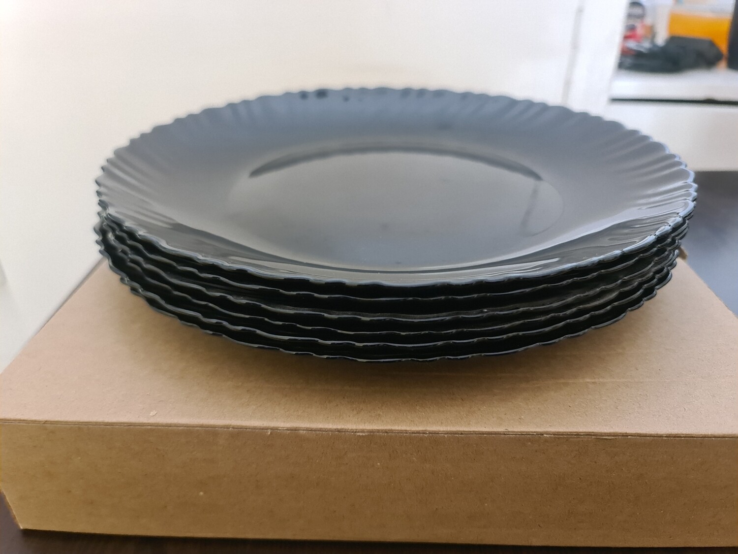 Ceramic 10.5" black dinner plates set of 6