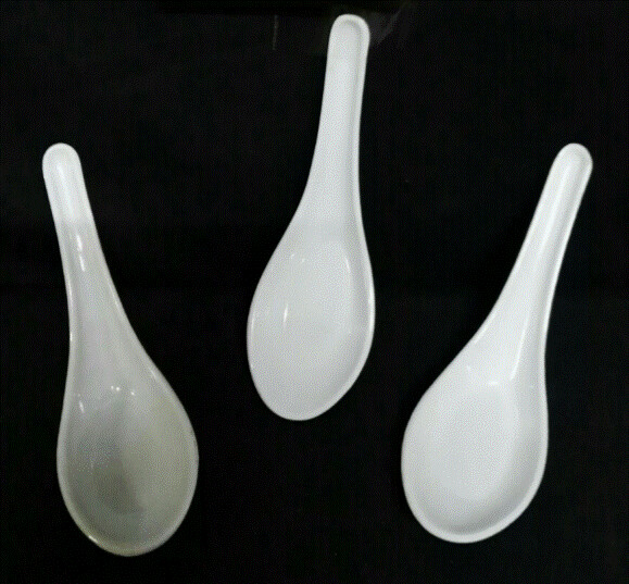 Small, shinny Melamine soup spoon 14cm (price per piece)