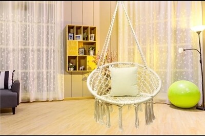 Outdoor swing Comes with heavy duty metal swing hangers 180kg capacity WHITE