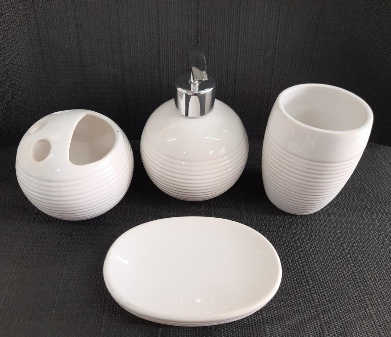 Ceramic bathroom set 4pcs ZT-935