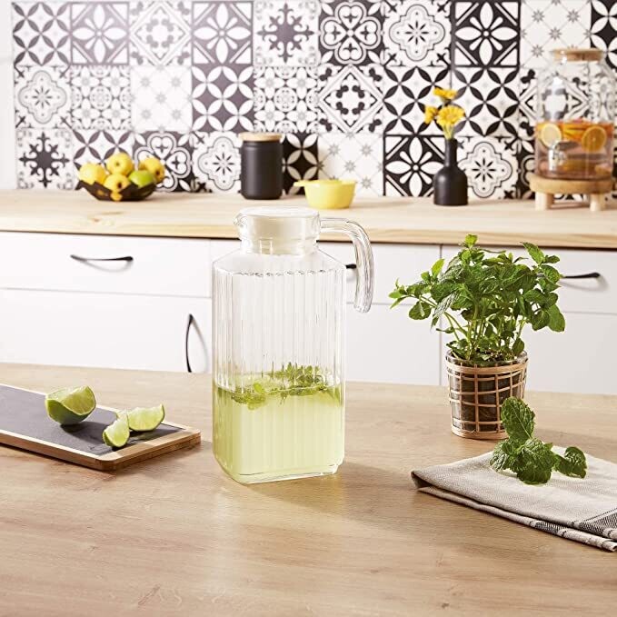 Luminarc Quadro Jug with lid 1.1L