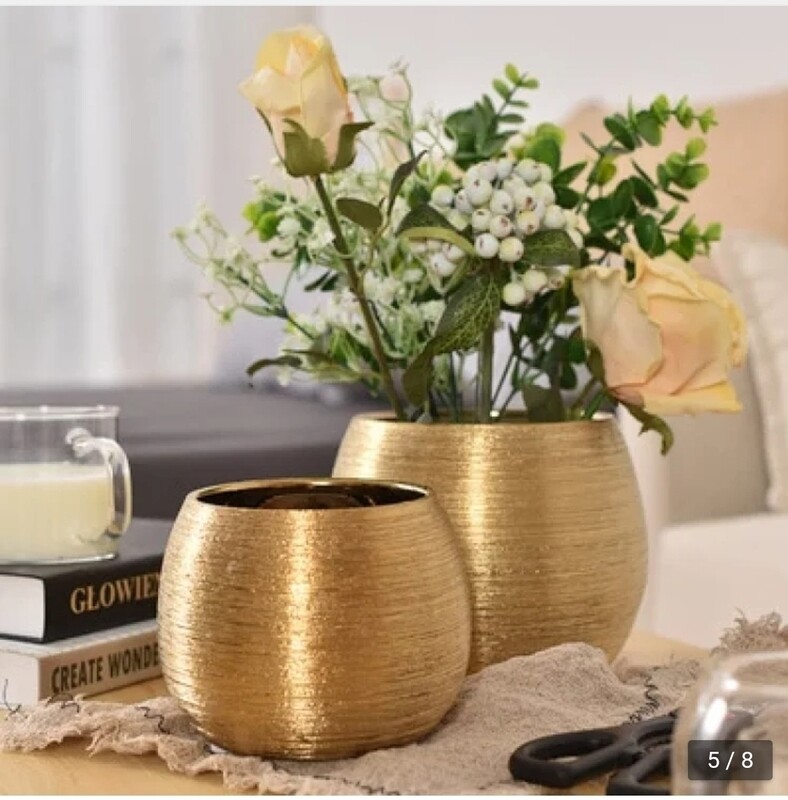 Golden Flower Vase 13x13x10cm Elegant Home Decor Piece