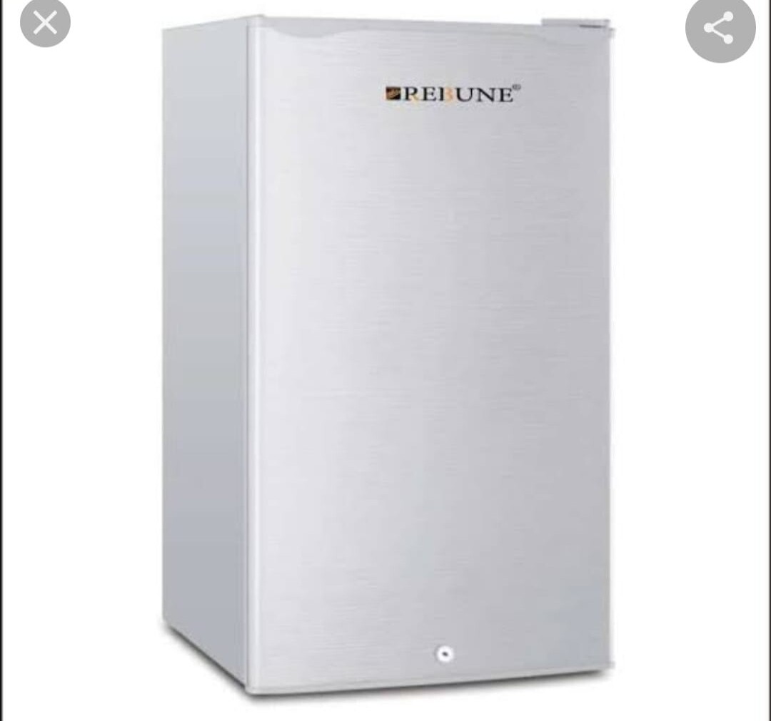 Rebune mini fridge 90L