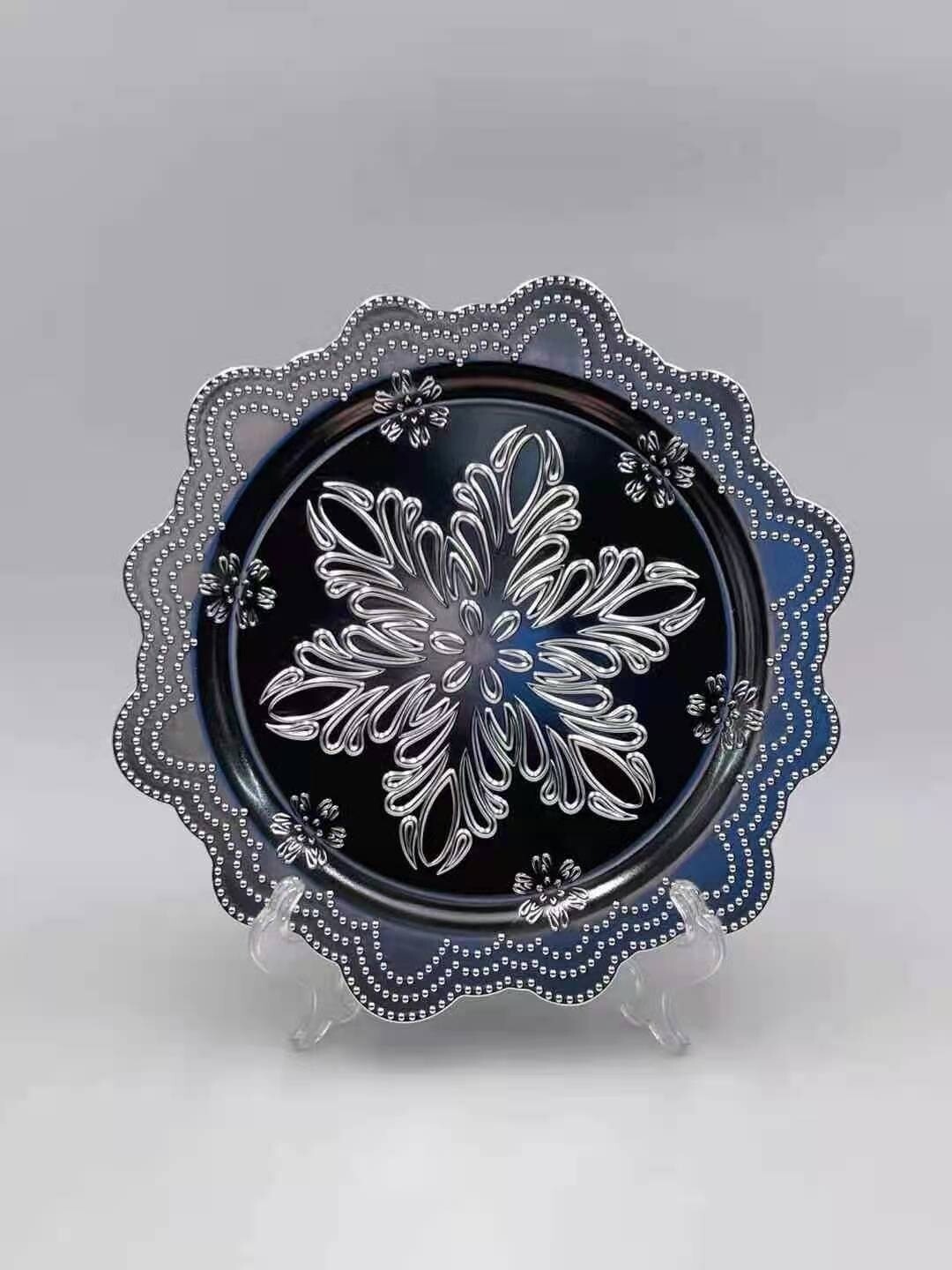 Silver Charger plates 32cm with many design. use in gift wrap
