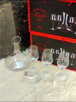 Deli 5pcs wine set. Decanter 1.7L &amp; 4pcs wine glasses