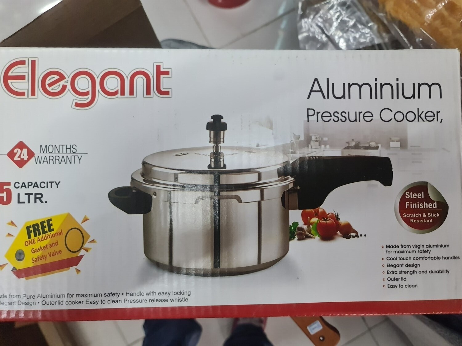 Elegant aluminium pressure cooker 5L