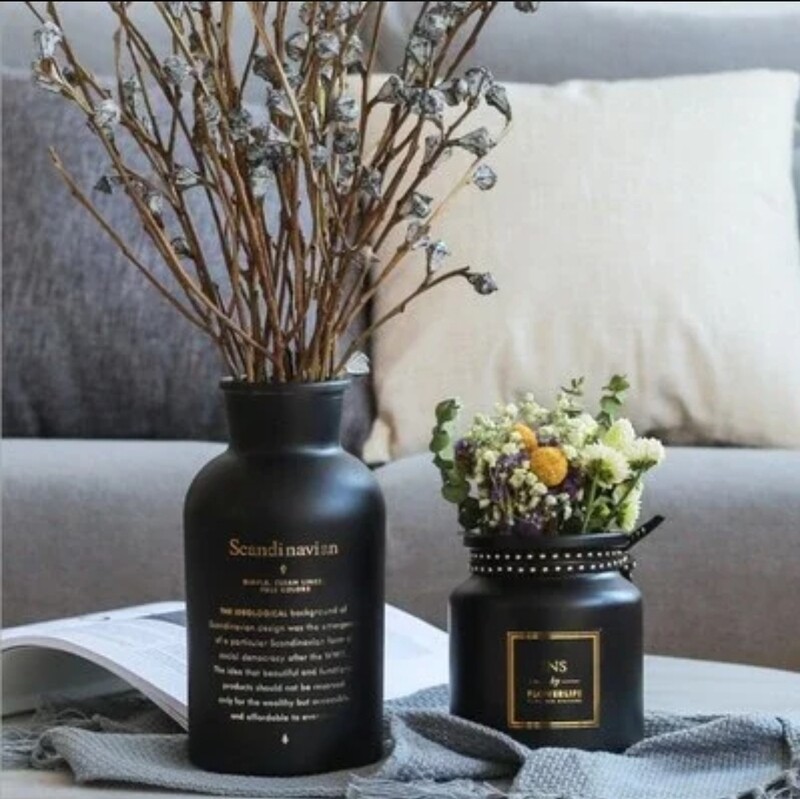 Scandinivian dedign flower vase Large size. 10cmx20cm