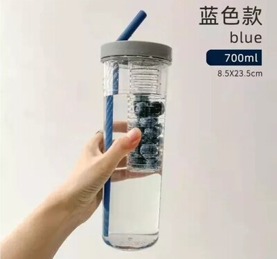Modern design water bottle Fruit Infusion Water Bottle with straw 700ml BLUE