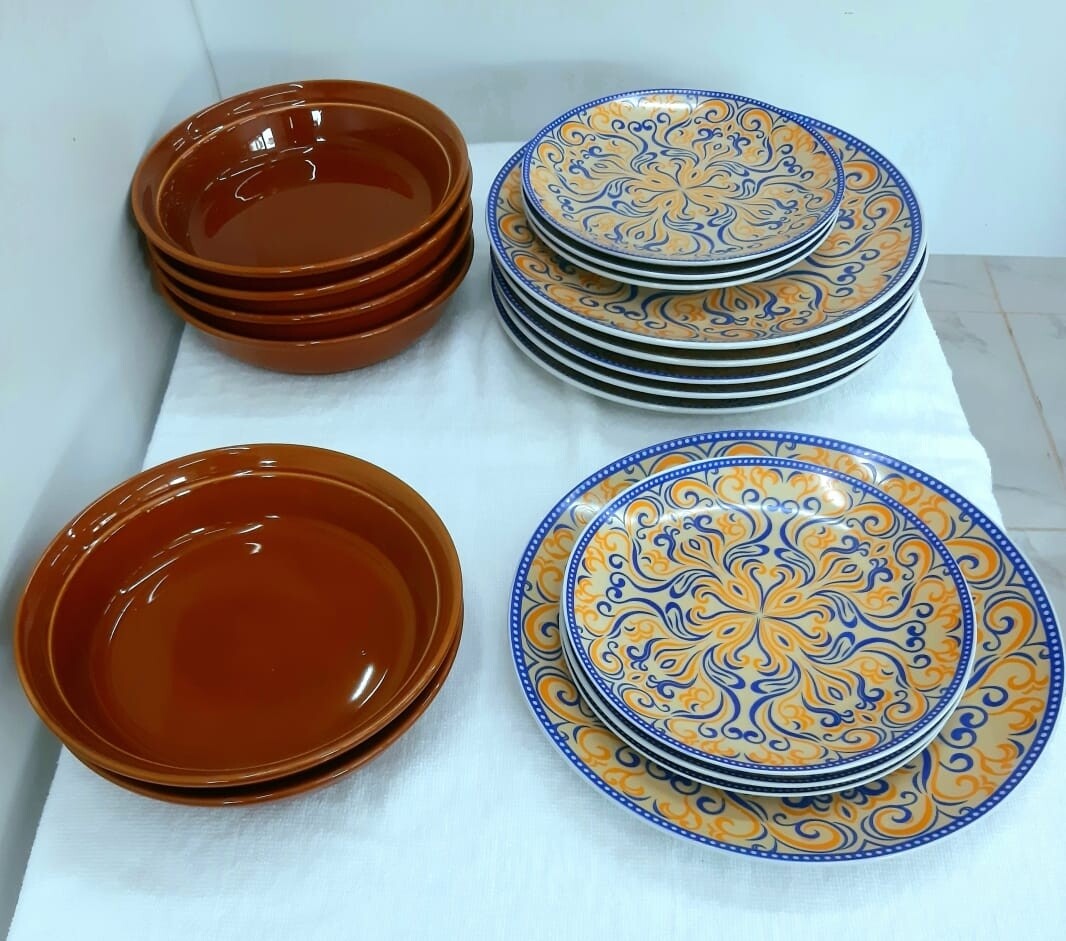 Excelsa Afrika Design Dinner Set 18 Pieces, Porcelain and Ceramic, Multicolored in a Gift Box (Design D9)