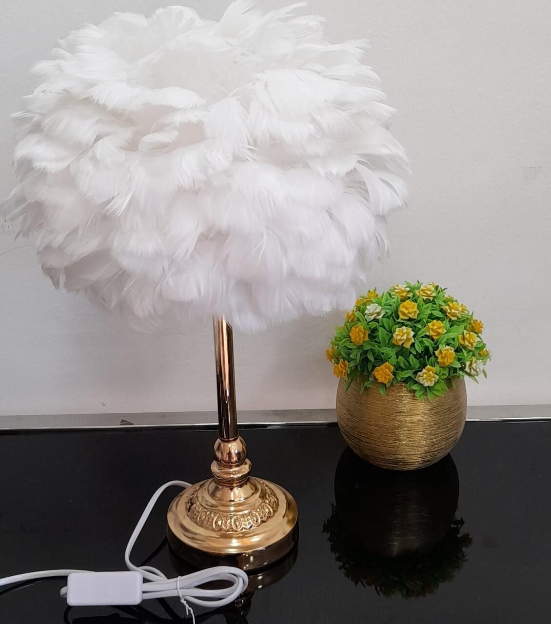Generic L.E.D Bedside Table Feather Lamp decorative Lamp White one leg. In a gift box