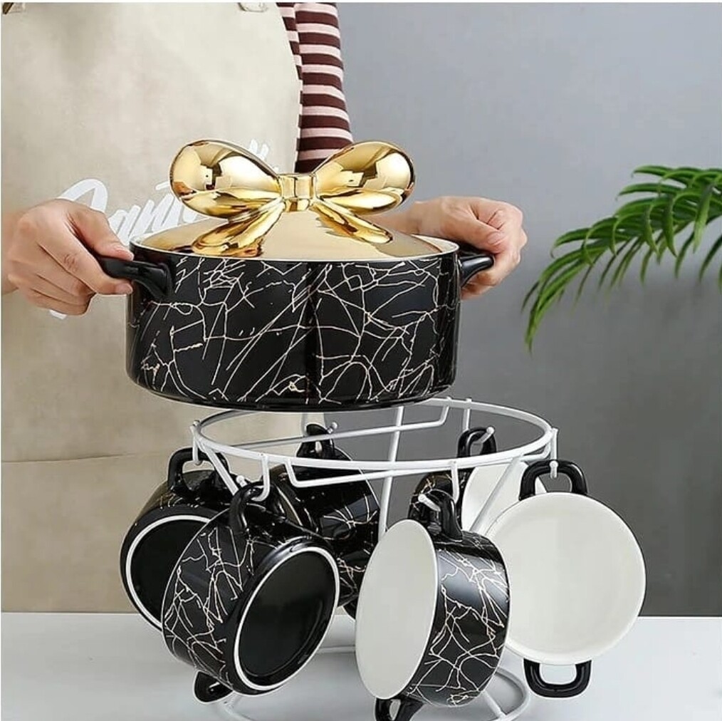 Luxurious marble soup bowl set. Comes with the stand, bowls with handle and a serving bowl. Capacity (bowl) 2200ml and (cups) 350ml. Unique and classy (Black)