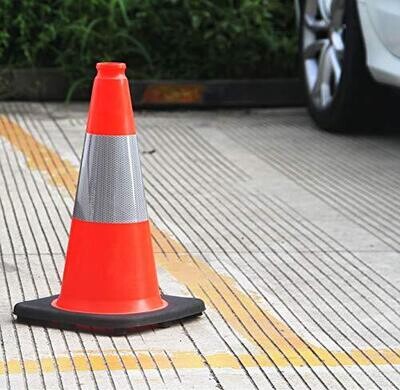 Heavy Rubber Base Traffic Cone with Reflective Strip A-011-75cm Parking Barrier Cone