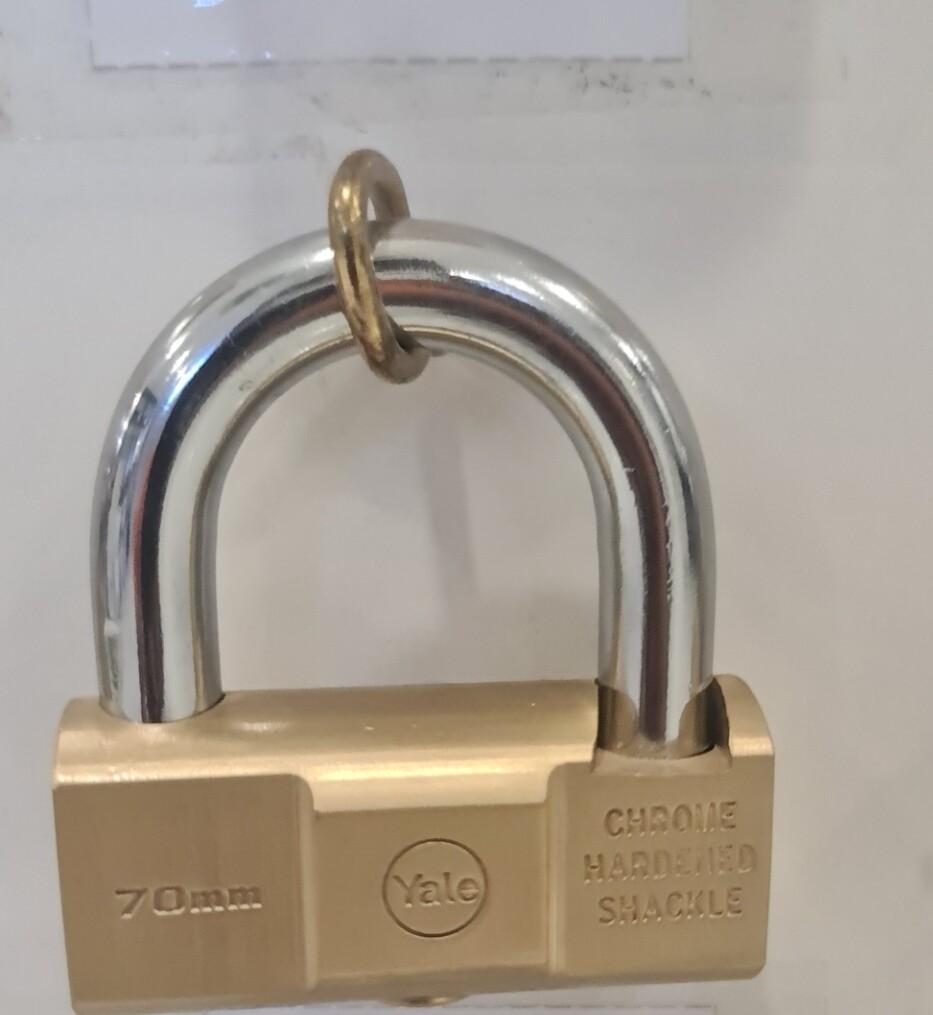 Yale Essential Padlock PL/YEI/60/132/1 with Chrome Hardened Shackle 70mm