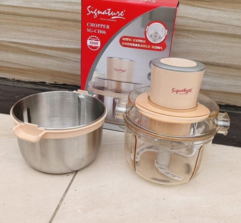 Signature Electric Chopper (350W) with 2.0 Ltr Stainless Steel Bowl and 1 Extra Unbreakable Bowl  SG-CH06