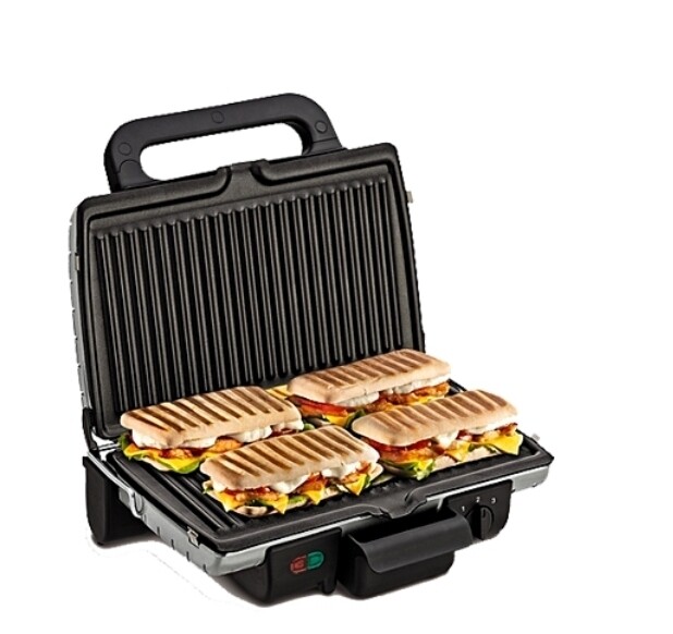 Tefal ULTRA COMPACT GRILL & BBQ: GC302B28 - 2000W Barbecue Grill with Removable Juice Tray
