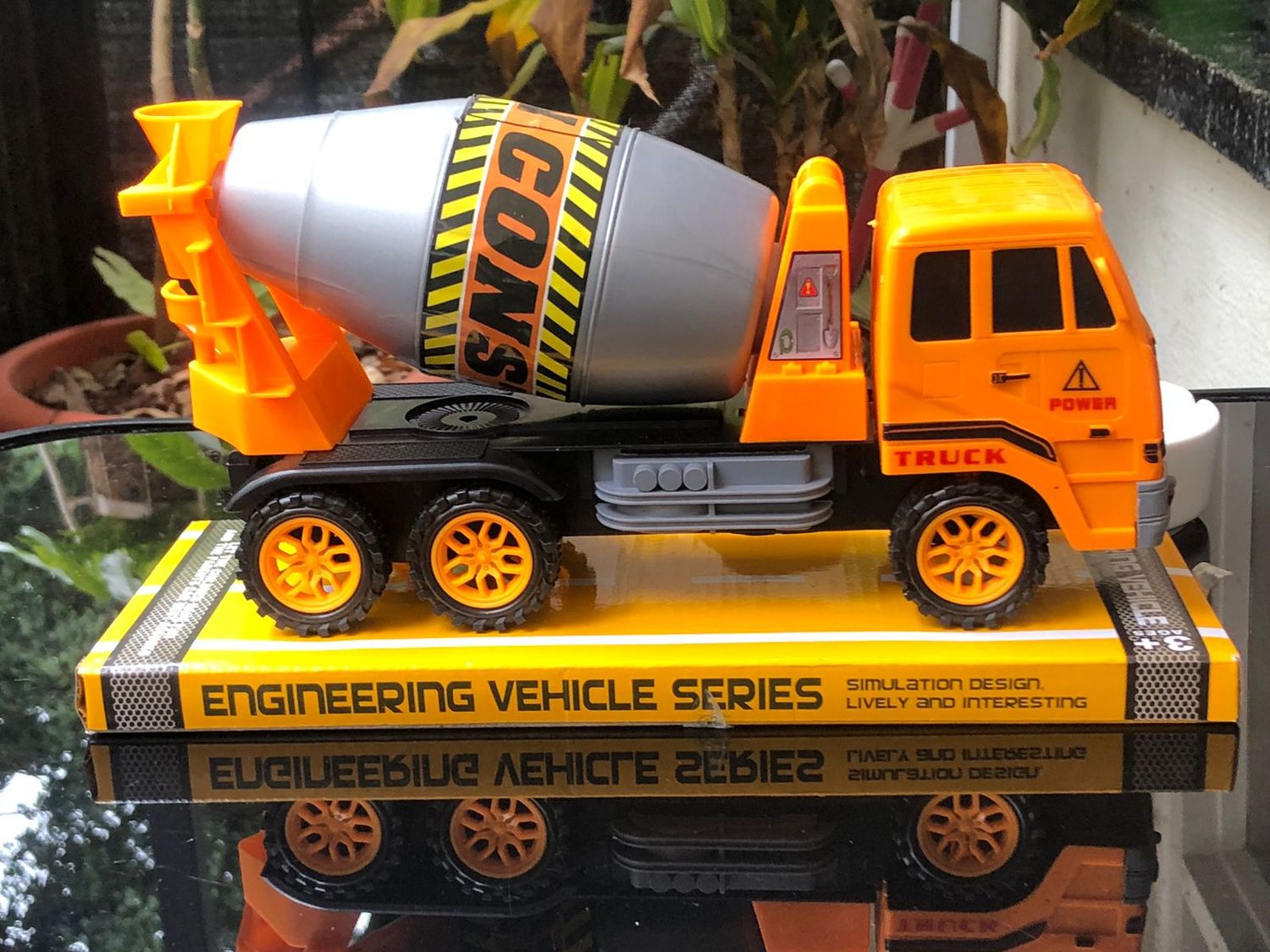 Mixer Truck Toy for kids size 30x12x16cm Age 3+
