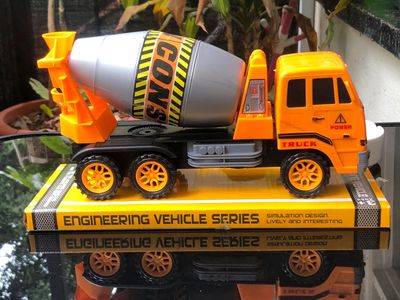 Mixer Truck Toy for kids size 30x12x16cm Age 3+