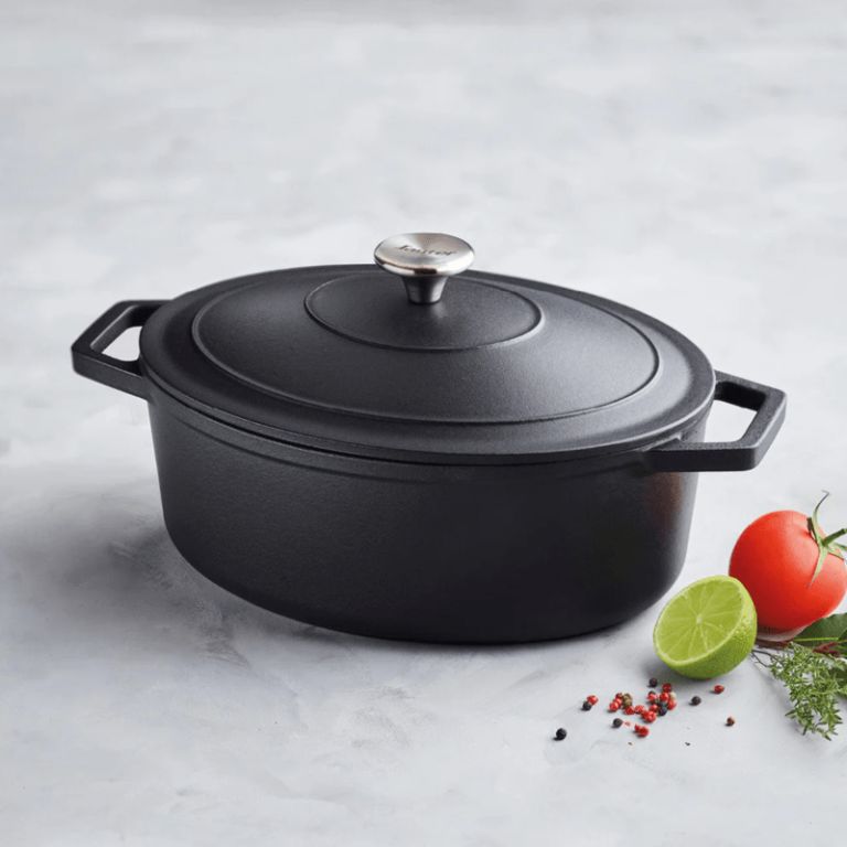 Cast Iron Oval Casserole – Matt Black 26 Cm 2527