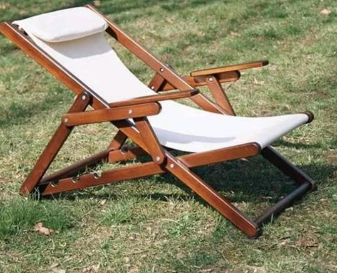 Wooden Folding Lounge Chair with Cushions