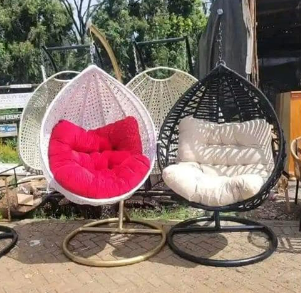 Hanging Egg Chair with Cushions