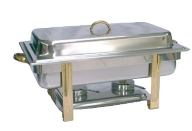 Signature 9L chaffing dish with golden legs. Comes with double compartments