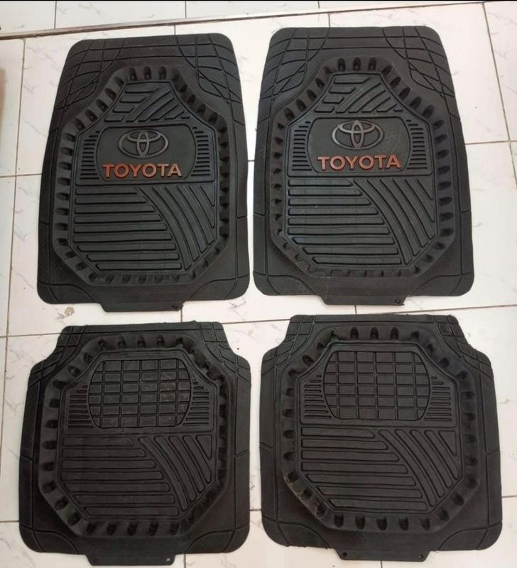 Toyota Branded Car Mats 4pcs (SNB)