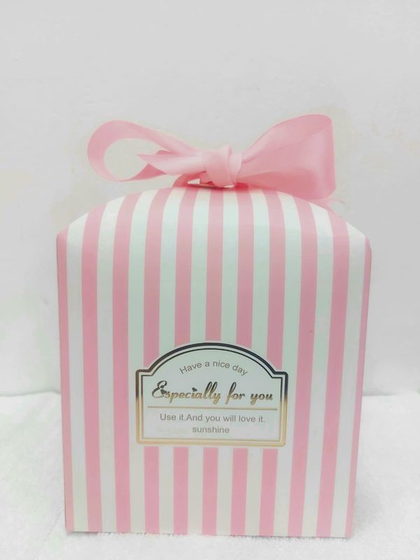 Gift box dimensions 15X15 X15cm with bow tie GBOX2