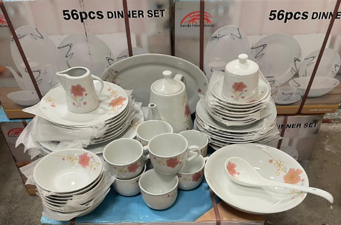 KitchenPro 56 pc Ceramic dinner set (11238)