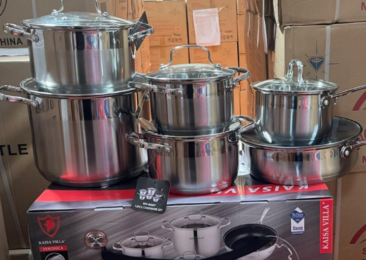 Kaisa Villa 12-Piece Stainless Steel Cookware Set with Rose Gold Accents (1237)