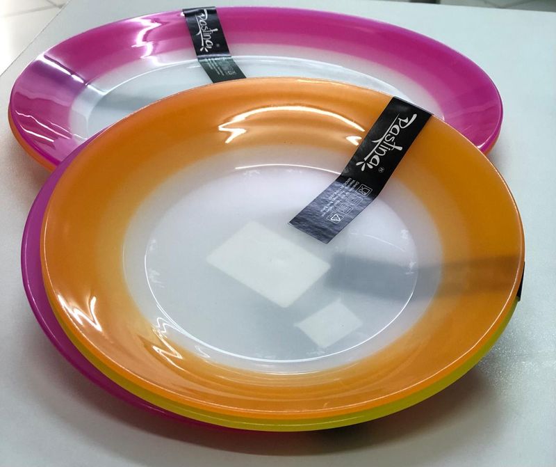 pastina plastic plate 10 inch
