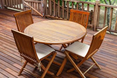 ANKO Classic Mahogany Wood Dining Table with 4 Matching Chairs