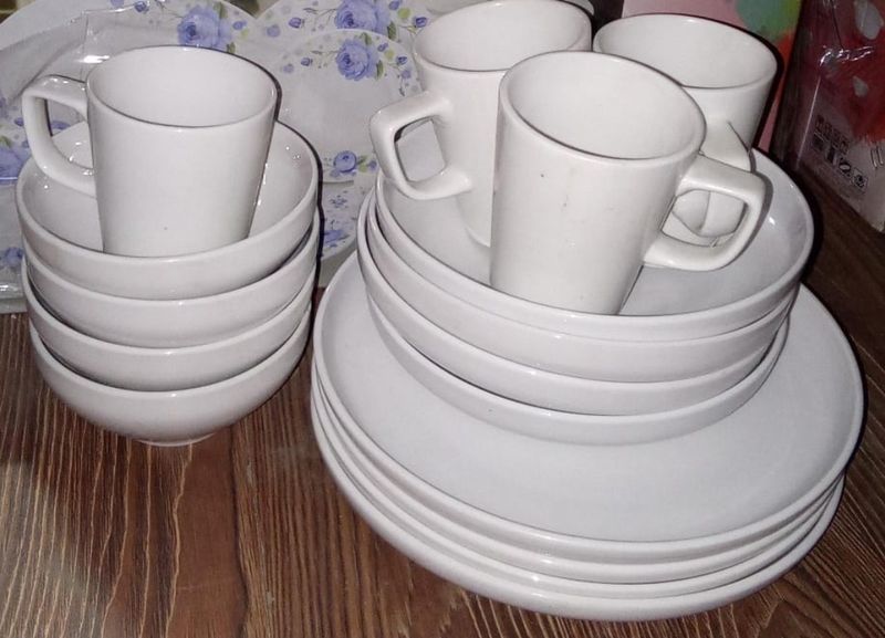 KitchenPro Ceramic dinner set 16 piece with 4bowls,4sideplates, 4mugs, 4dinner plate (20252)