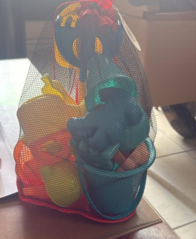 Beach Toys (Bright Color) In Square Bucket 12pcs/set, In Net Bag  8105A SNMT