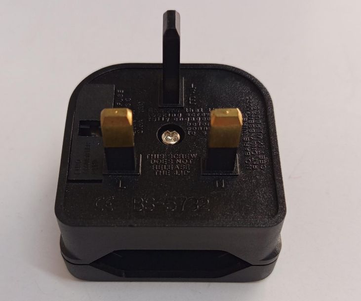 Illumat 2 pin to 3 pin 13AMP Top Plug