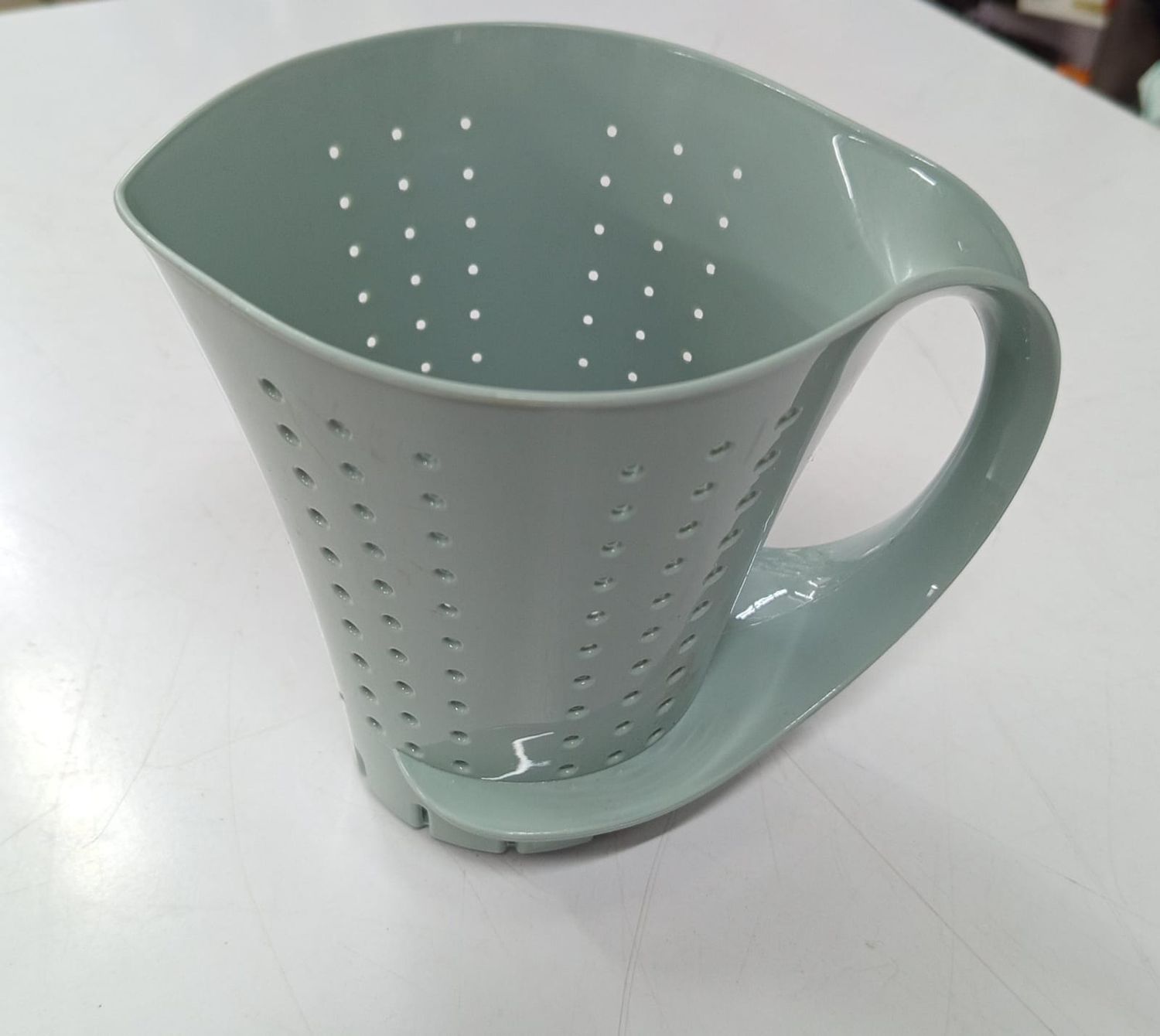 Goldex  Jug Strainer With handle #77806 Plastic Colander