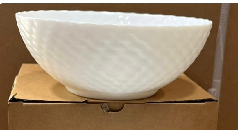 KitchenPro 6&quot; Glass Bowl with Pineapple Texture 21013