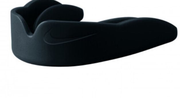 NIKE CUSTOM FIT STRAPLESS MOUTH GUARD ADULT BLACK/BLACK SportsPlanet