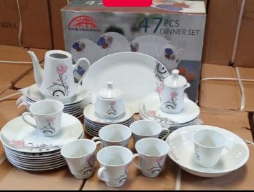 Sundabests 47-Piece Porcelain Dinnerware Set 11229