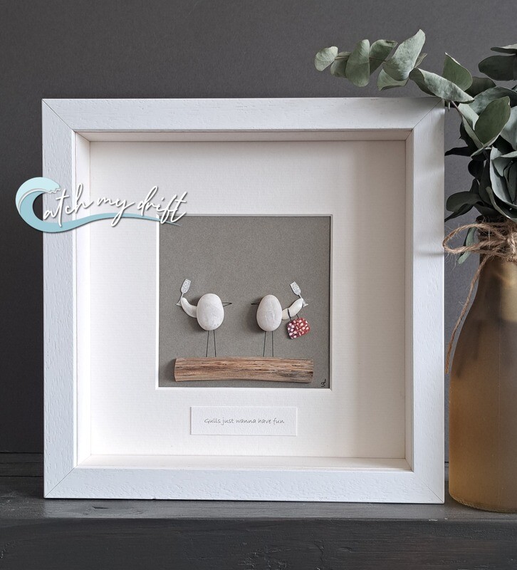 Gullfriends | 2 birds with champagne | Irish Pebble Art | Birthday | Friendship