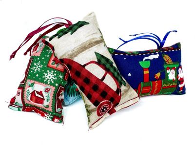 Christmas Mini Catnip Kicker